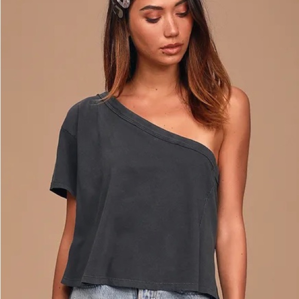 2 Aubrey Washed Black One-Shoulder Tee size medium.